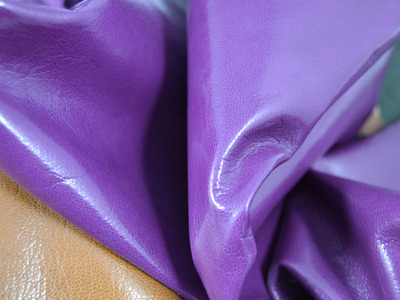 Classic goatskins. Vegetable tanned, used for bags, handbags, leathergoods and shoeses.